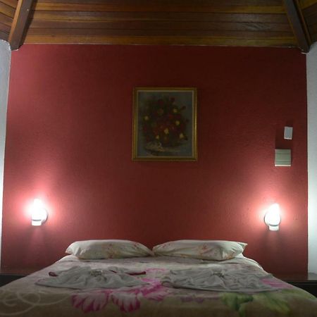Pousada Terra Do Amor เตเรซอโปลิส ภายนอก รูปภาพ